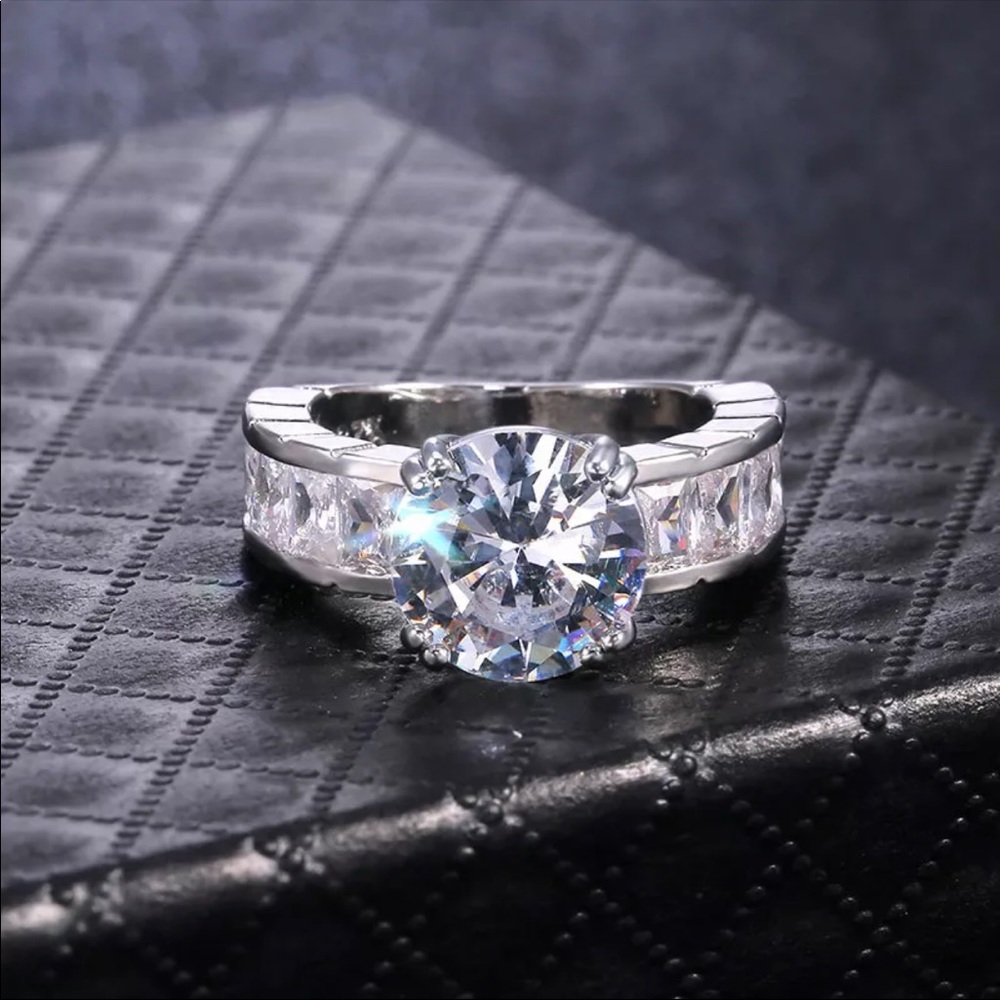 *NEW*Luxury 925 Silver Diamond Wedding Ring - Picture 2 of 6